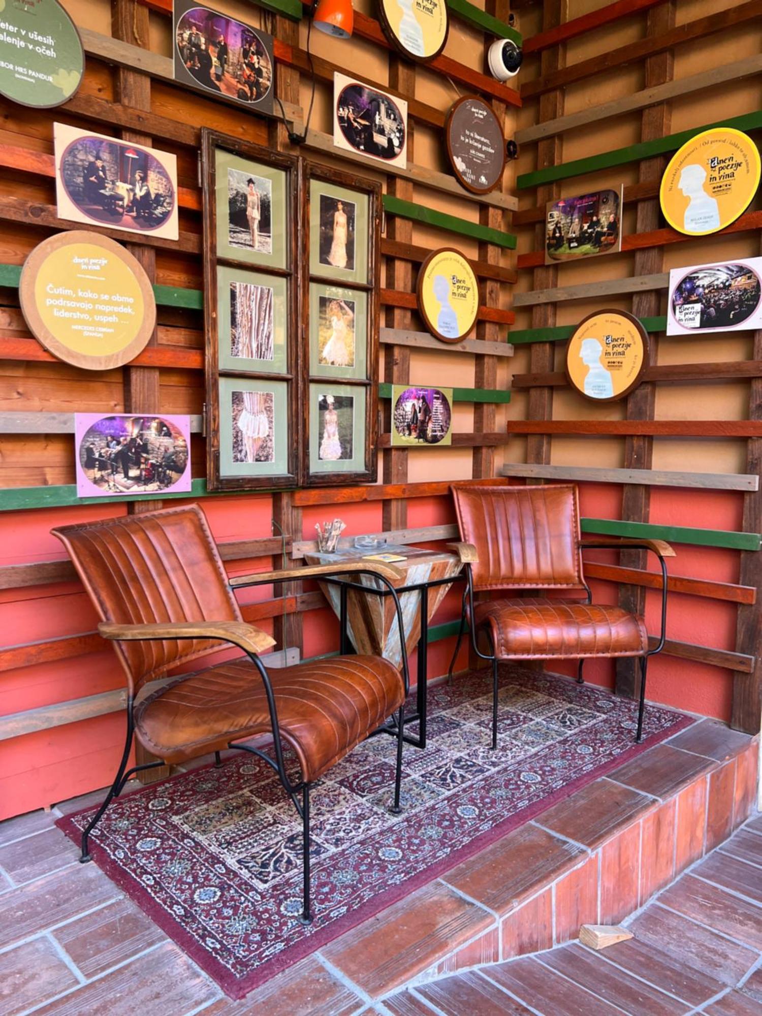 Muzikafe - Home Of Culture Πτούι Εξωτερικό φωτογραφία